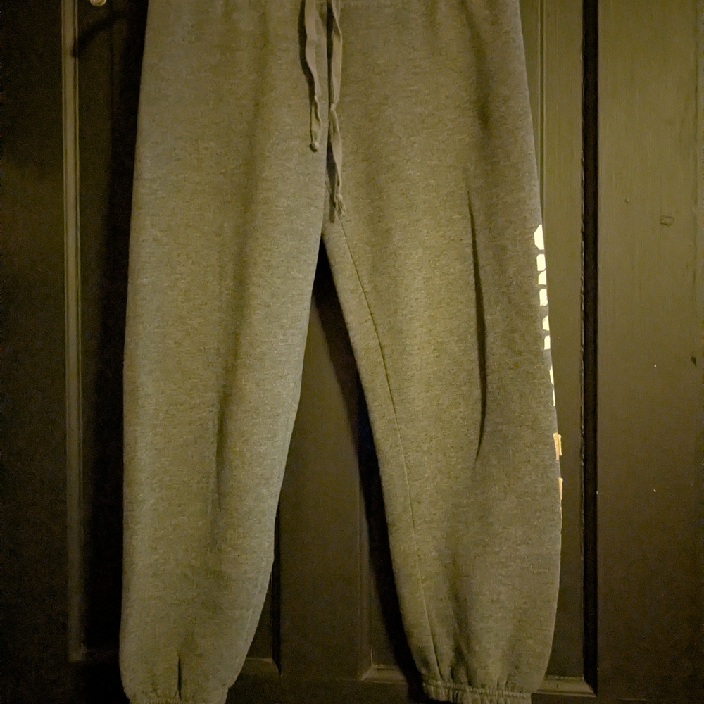 PINK Victoria's Secret Gray Fleece Sweatpants with Pink Label